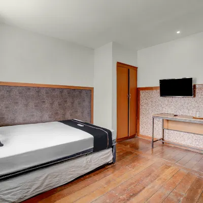 Hotel O Bungalow Homestay Hotels near Pasar Cisarua