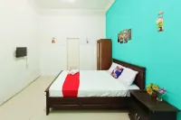 TwoSpaces Living at Matahari Homestay, Batu