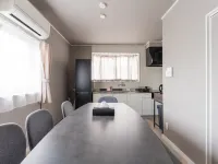 6 min walk to JR Kyobashi Station/Easy access to Umeda, Namba, USJ/Entire house 99.6 sqm 大阪酒店