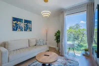Serenity Loft,Tatu City - Apartments