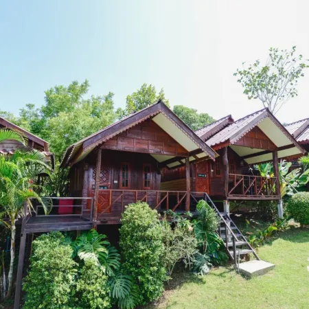 BAAN MAI KATOON RESORT