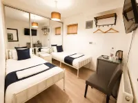 High Trees Guest House Gatwick & Airport Parking - parking