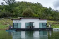 Lakeation Kanchanaburi  호텔