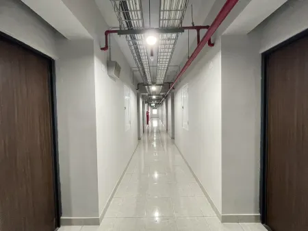 Keny Room @ Apt Riverdale Cikarang Отели рядом с достопримечательностью «Bonecom Tricom Mm2100»