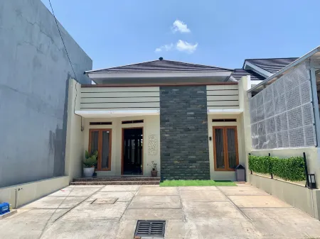 Blezz Villa Nirwana Tasik