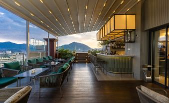 Hotel Shambala