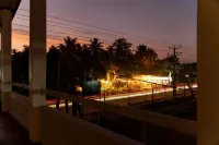 Cinnamon Holiday Home Near Airport