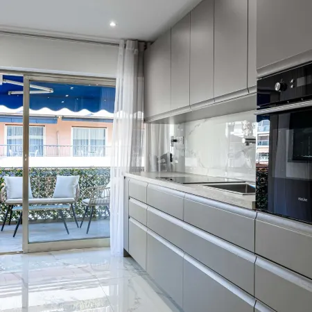 Gorgeous apartment - Near Beach - 2BR/6p