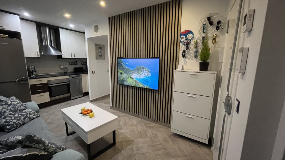 Apartment with a terrace near the metro