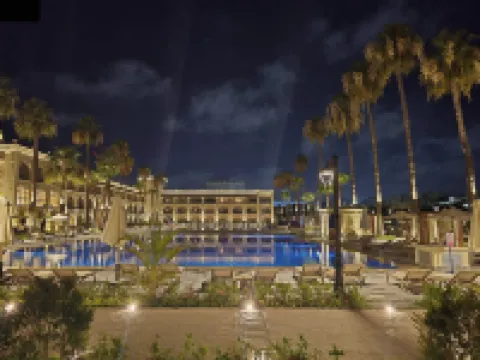 فندق هيلنان أنطونيادس بالاس Hotels near Armenian Orthodox Patriarchate