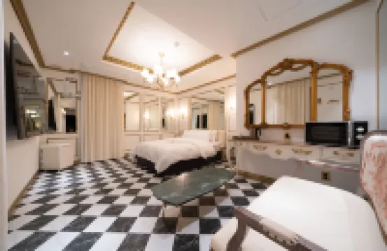 Lua Premium Unmanned Hotel
