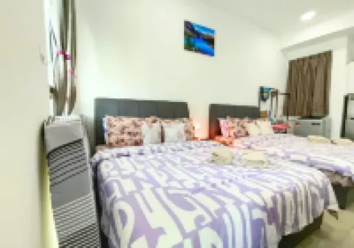 Cozy Cybersquare Ensuite with Pool View #CS1