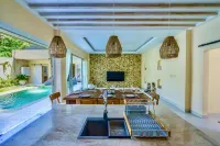 Luxury 3 Bed Pool Villa in Paradise