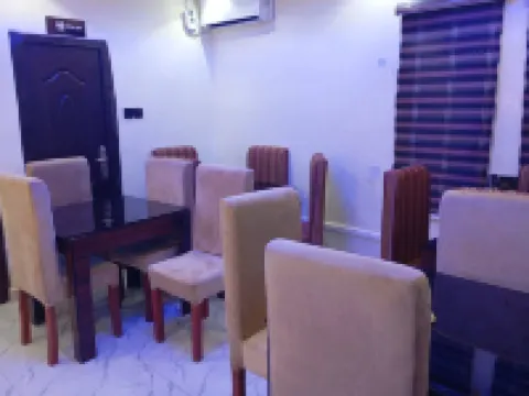 517 VIP Suites and Apartments