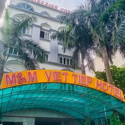 M&M Viet Tiep Hotel Hotels near Ga Dĩ An Station