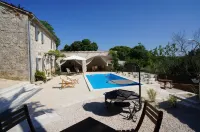 Villa Alisia, a beautiful natural stone house near Poreč