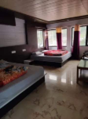 ホテル ナンダ デヴィ