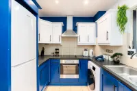 2 Bedroom 1 Bathroom with 4 Beds and Parking - Parkplatz