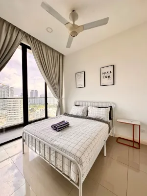 4 bedder D’Pristine condo 22-25 opp legoland (13pax) - Infinity Pools