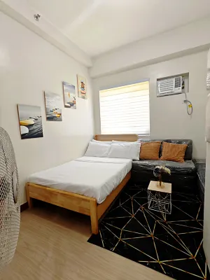 RC Staycation (Trees Residences, Fairview, Quezon City) - 수영장