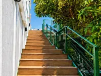 Monday Capsule Hostel and Thai Traditional Bath Bangkok Hotels near Grand Palace