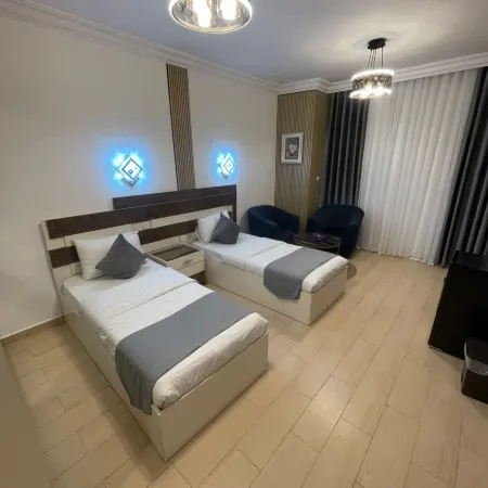 BALCONY HOTEL