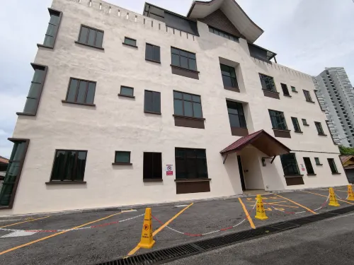 Melaka Hideaway Villa, KTV, BBQ, Arcade Games, Pool, 10min to JONKER WALK, KLEBANG BEACH - Homestays