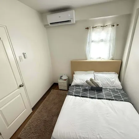 Cozy 1BR Apartment Almond Drive