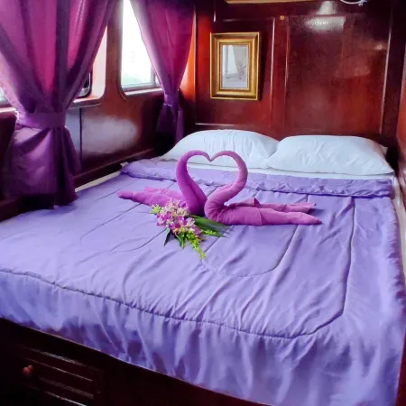 Sabai Sabai Liveaboard Bangkok Отели рядом с достопримечательностью «Торговый центр Tha Maharaj»