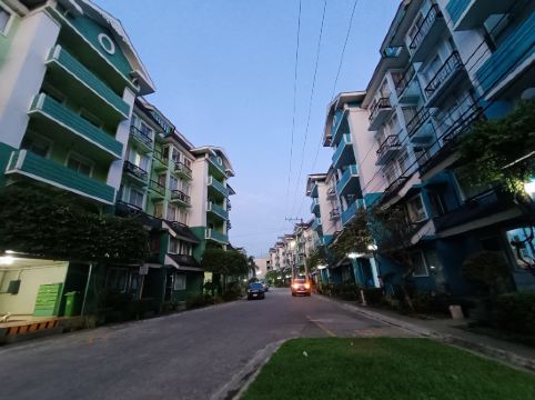 Flora Vista Condominium