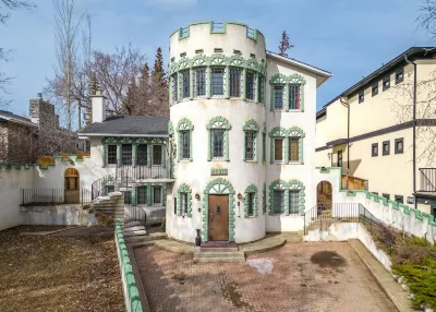 Kaga City Center Castle-A Step Back in Time โรงแรมใน