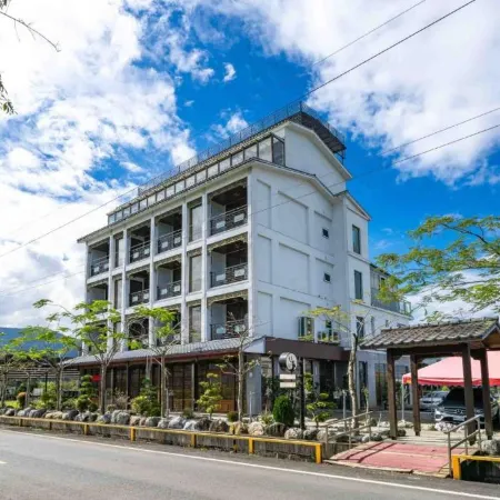 Along the River B&B Отели рядом с достопримечательностью «Су-Au Колд Спринг»