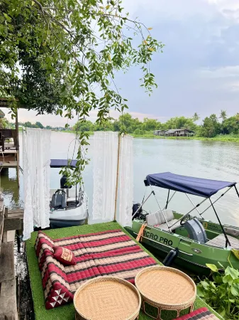 Was Na Yajai Отели рядом с достопримечательностью «Wat Lan Tak Fa»