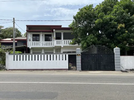 Villa Namal near Madu River AC Units,Wi-Fi,kitchen