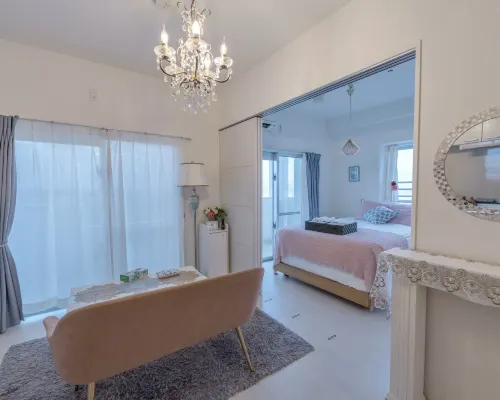 SunSea Okinawa Stunning Ocean View 2BR Sleeps 6 20 min from Airport 3 min to Shopping Mall Hotels in Urasoe