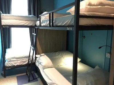 Vibrant Hostel Hotel di 