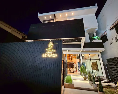 โรงแรมเลอ นาคา โรงแรมในสกลนคร