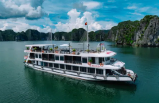 博尼塔下龍灣遊輪