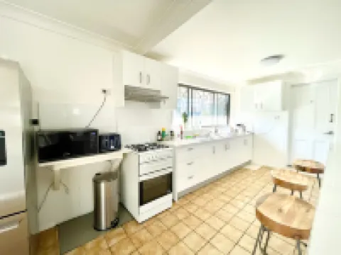 Mascot Private Rooms Near Sydney Airport & CBD