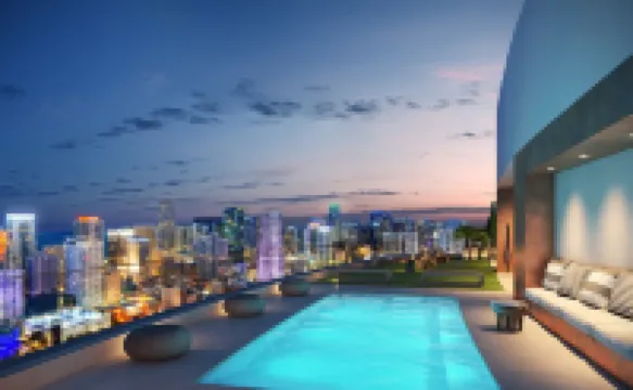 Deluxe King in Downtown Miami