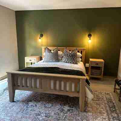 Fallen Oak Villa Rooms