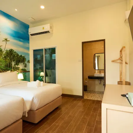 Rocco Hotel Bangsaen Отели рядом с достопримечательностью «Мыс Тан»