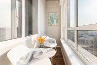 Stylish Apartment on the 12th Floor with Mountain & City Views (114) - 3-Star