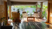 Kanditheemu Inn - breakfast
