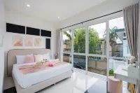 White Chocolate Pool Villa Hotels in Amphoe Bang Lamung