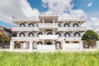 Gedung Putih Syariah - 2-Star