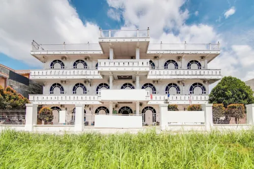 Gedung Putih Syariah - 2-Star