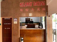 OYO 91284 White House Hotel Kluang