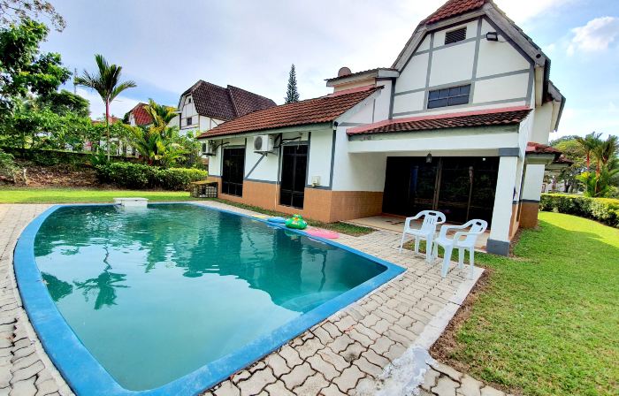 Melaka Afamosa Villa with Private Pool for 10 pax D'Faro 789 by BeeStay