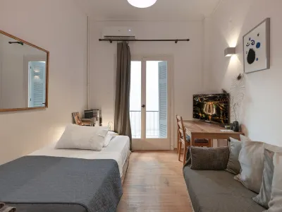 Ground Floor Apartment in the Heart of Pangrati Hoteles en Pagkrati